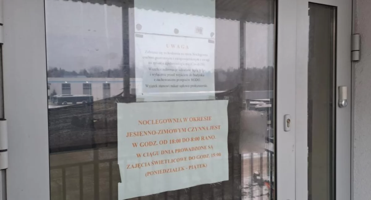 Straż Pożarna, Interwencja ratowników medycznych strażaków starachowickiej noclegowni Nagłe zatrzymanie krążenia mężczyzny - zdjęcie, fotografia