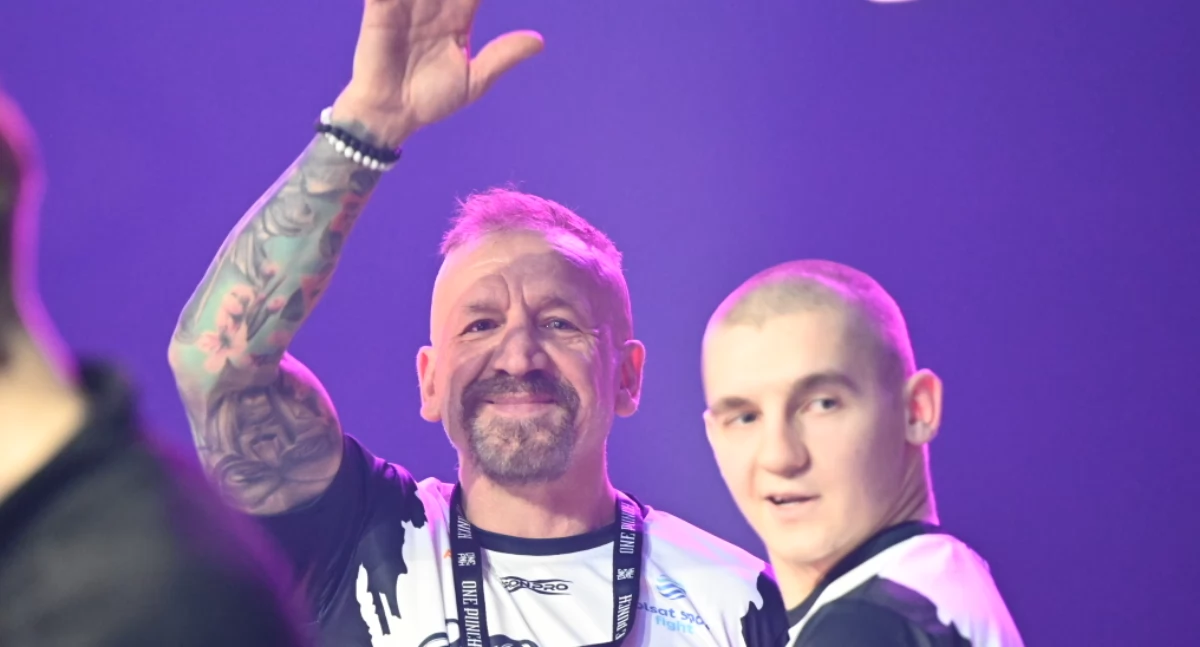 Sporty walki, Trener Marek Jasiński pełen nadziei przed występem Adriana Fighter Dragona Starachowice gotowy - zdjęcie, fotografia