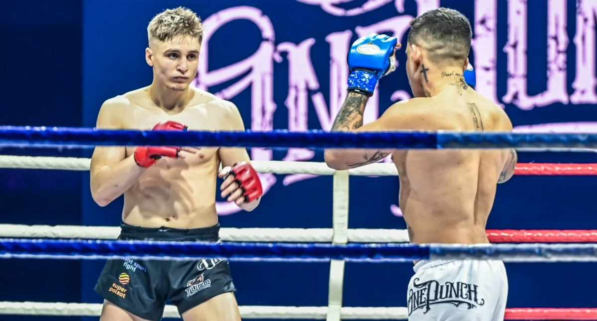 Sporty walki, Punch Ostrowcu okiem trenera Dragona Starachowice Zimna Adriana spokój brata - zdjęcie, fotografia