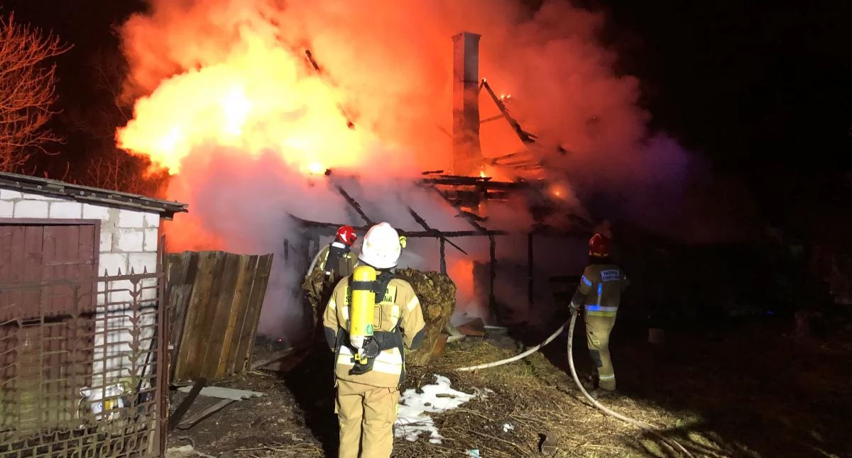 Pożary, tragicznym pożarze Adamowie Starachowiccy śledczy znają wstępną przyczynę - zdjęcie, fotografia