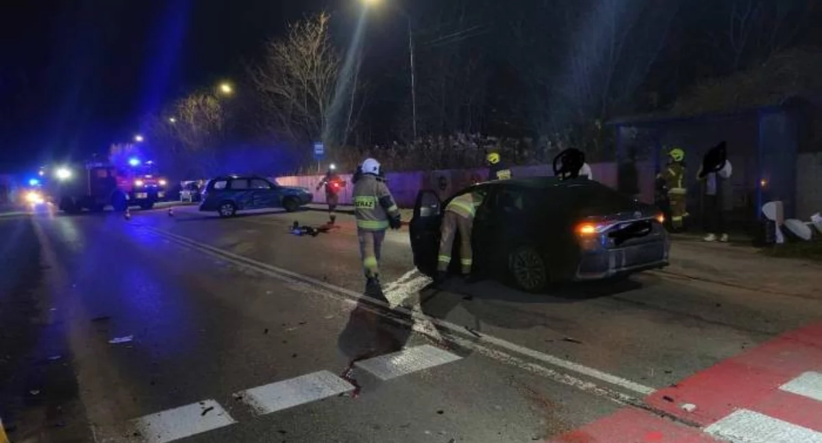 Wypadki drogowe, Wypadek Osinach Majoracie Pasażer subaru trafił szpitala - zdjęcie, fotografia