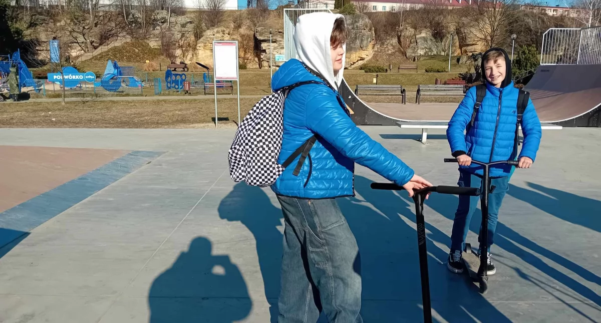 Kuba i Kacper już korzystają ze skateparku
