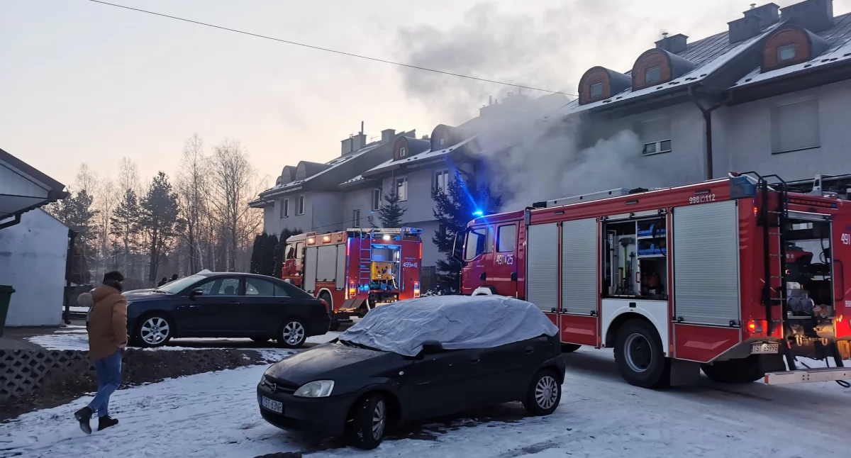 Pożary, Pożar piwnicy Krynkach Jedna osoba ewakuowana - zdjęcie, fotografia