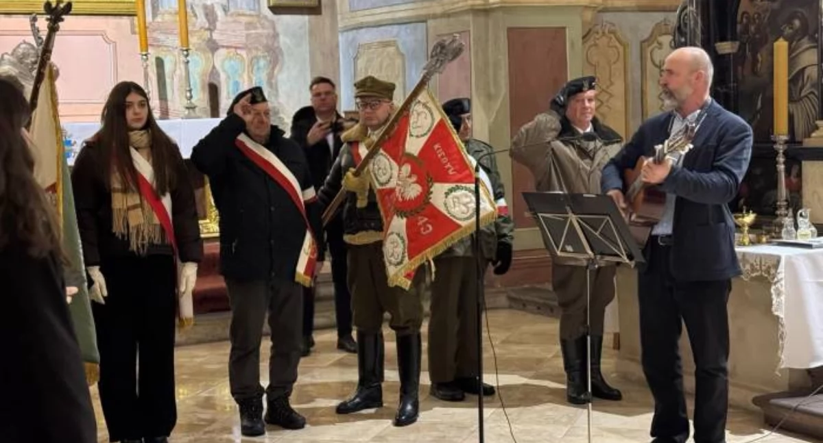 Armio Krajowa śpiewał Artur Biniek