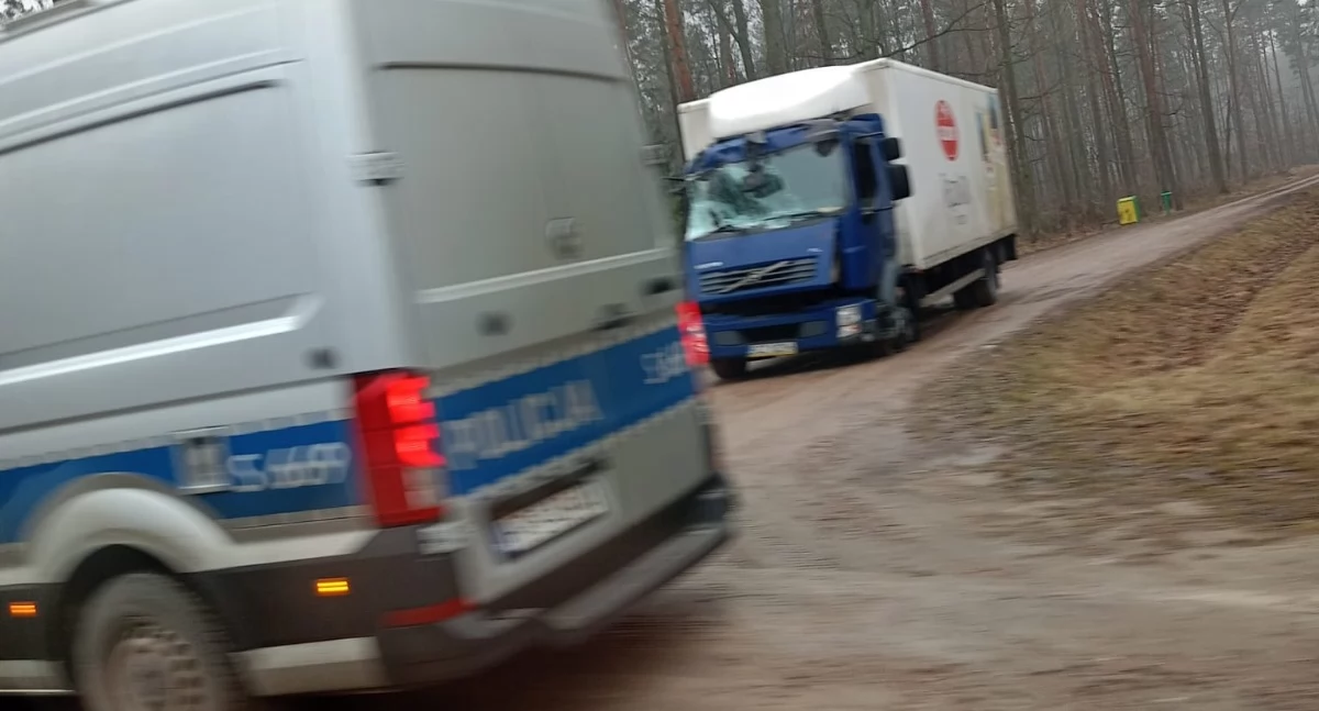 Wypadki drogowe, Kolizja Starachowicach Sprawcą nietrzeźwy kierowca volvo - zdjęcie, fotografia