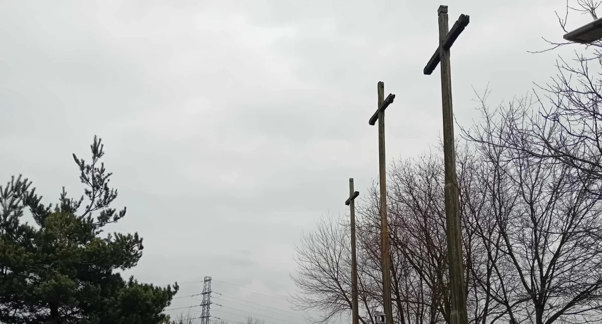 Inwestycje, letnie krzyże Starachowicami renowacji - zdjęcie, fotografia