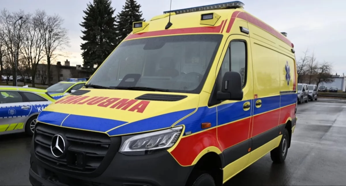 Straż Pożarna, Tragedia terenie zakładu pracy Starachowicach żyje mężczyzna - zdjęcie, fotografia