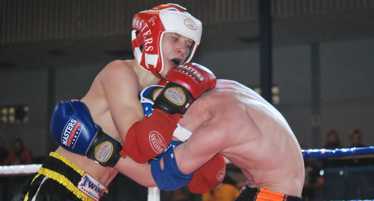 Sporty walki, Dragon Starachowice zachęca współpracy podczas mistrzostw Polski kickboxingu Turniej - zdjęcie, fotografia