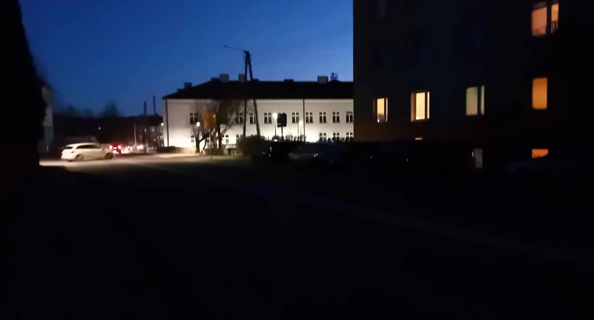 Ul. Oświatowa w ciemności