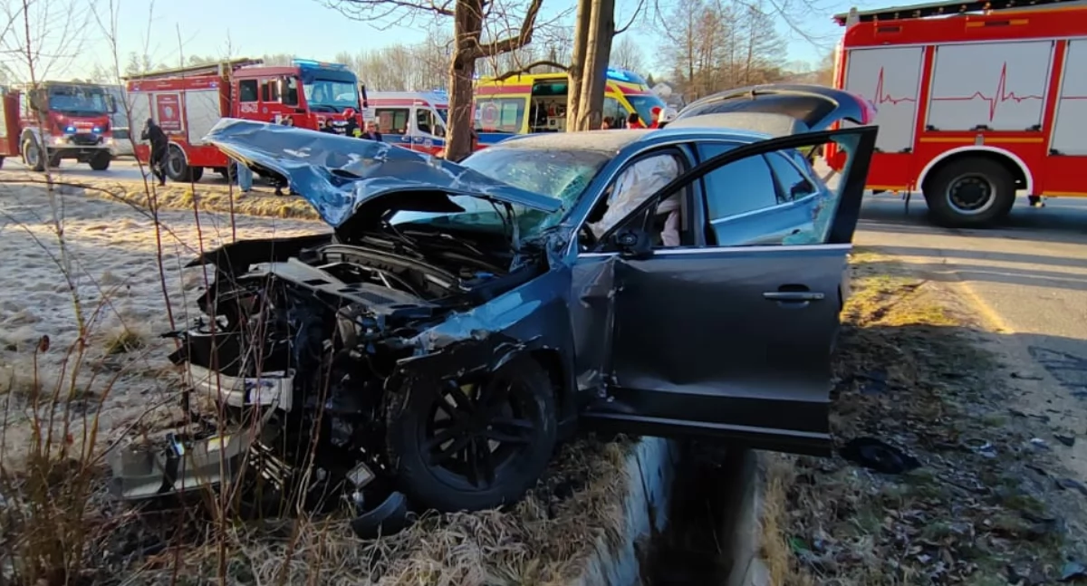 Wypadki drogowe, informacje sprawie wypadku Rzepinku Kierowca autobusu ustąpił pierwszeństwa przejazdu - zdjęcie, fotografia