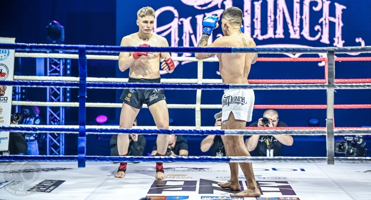 Sporty walki, Adrian Gunia skrzyżuje rękawice błyskotliwym Brazylijczykiem Fight Night Białogardzie sobotę - zdjęcie, fotografia