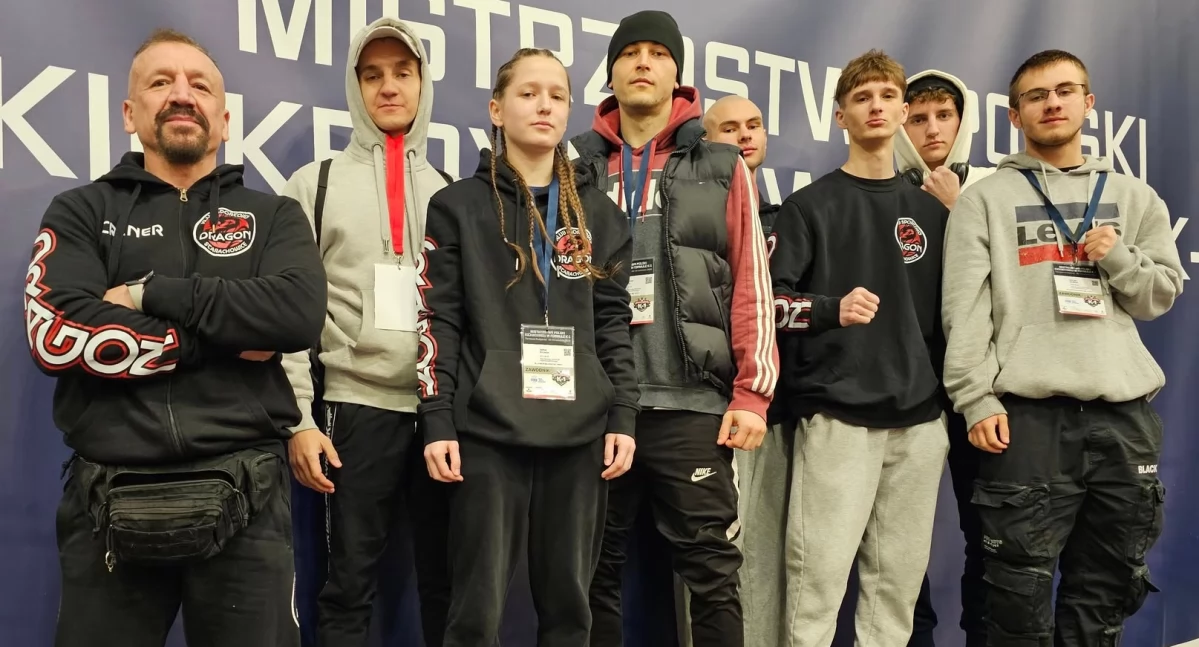 Sporty walki, Cztery medale fighterów Dragona Starachowice mistrzostwach Polski kickboxingu rodzą legendy - zdjęcie, fotografia