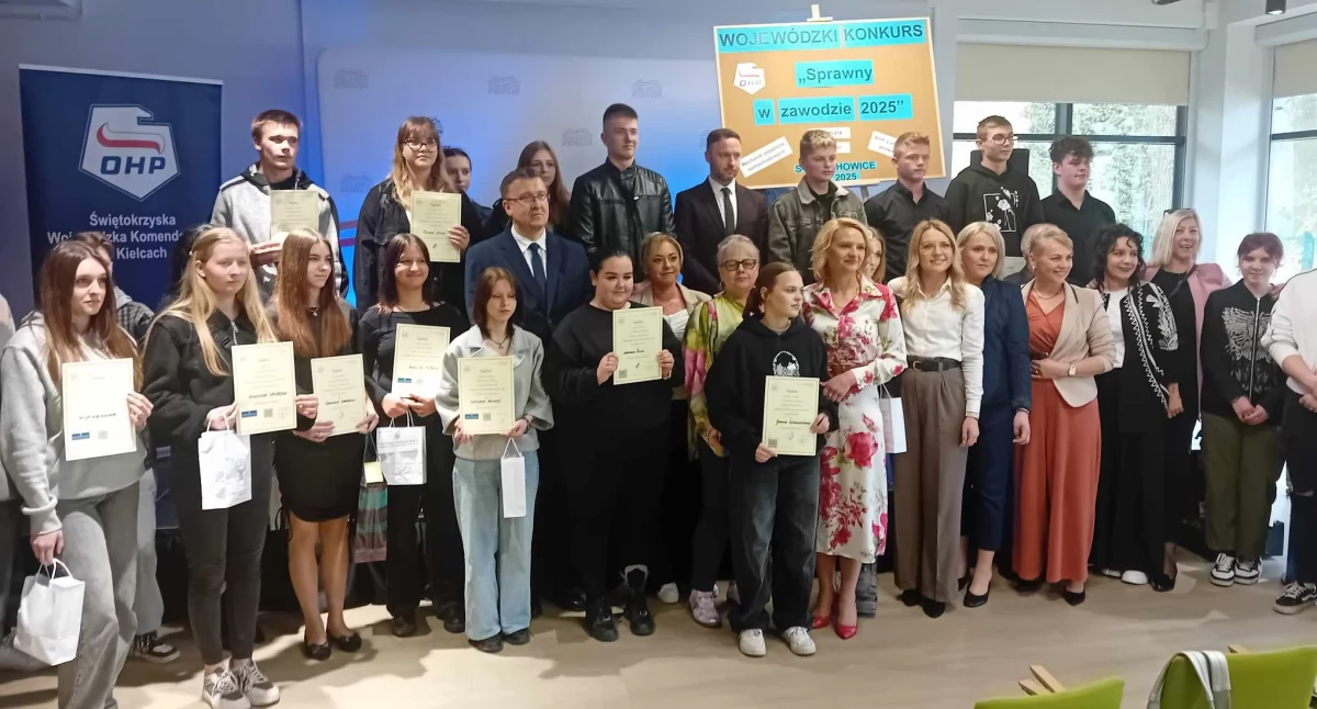 Wydarzenia, Świętokrzyskie Forum Starachowicach Nagrodzeni konkursie Sprawny zawodzie - zdjęcie, fotografia