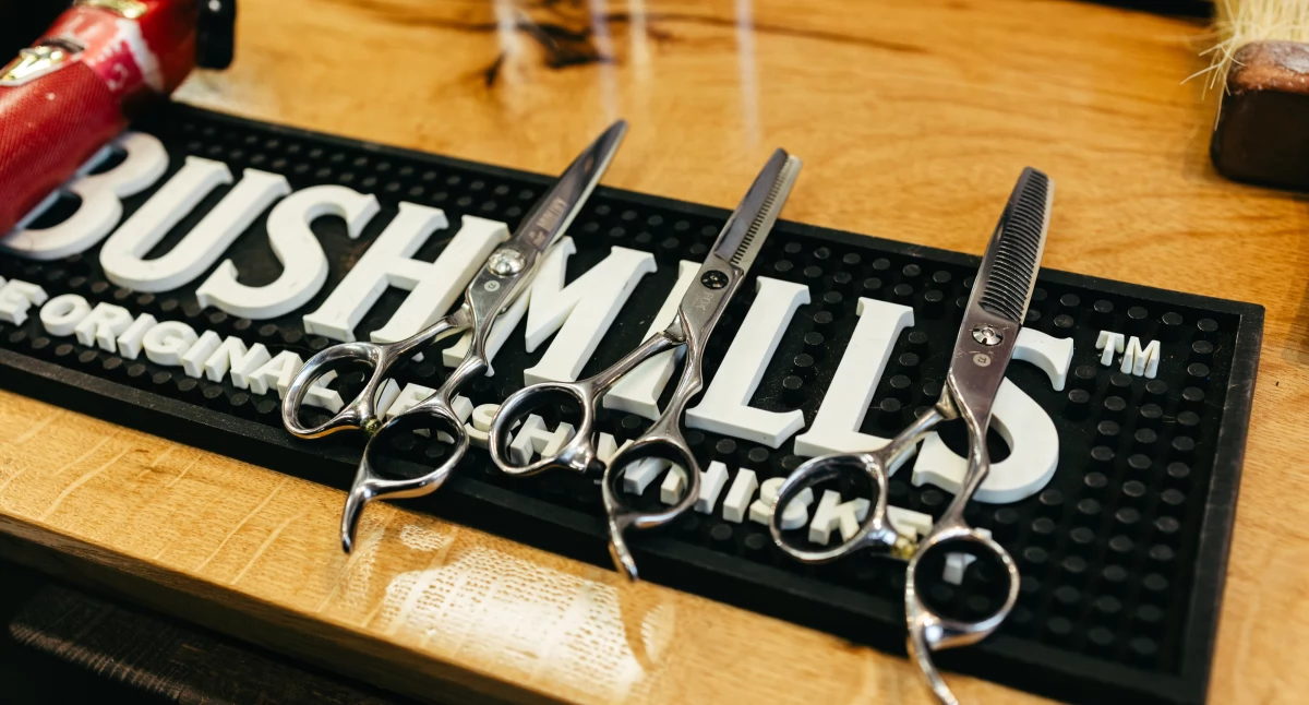 Materiały promocyjne, Barbierz Barbershop Skarżysku Kamiennej prawdziwe męskie rzemiosło najwyższym poziomie - zdjęcie, fotografia