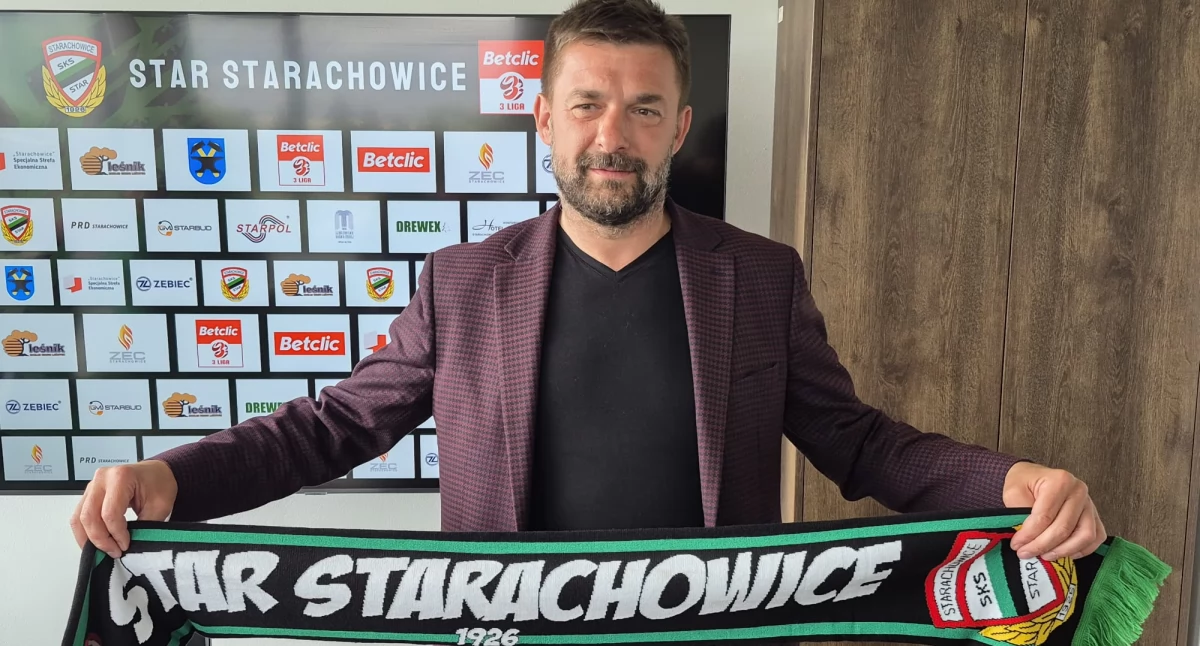 Piłka nożna, sobotę debiut trenera Dariusza Pietrasiaka ławce Staru Starachowice Jakim wynikiem zakończy Wiązownica - zdjęcie, fotografia