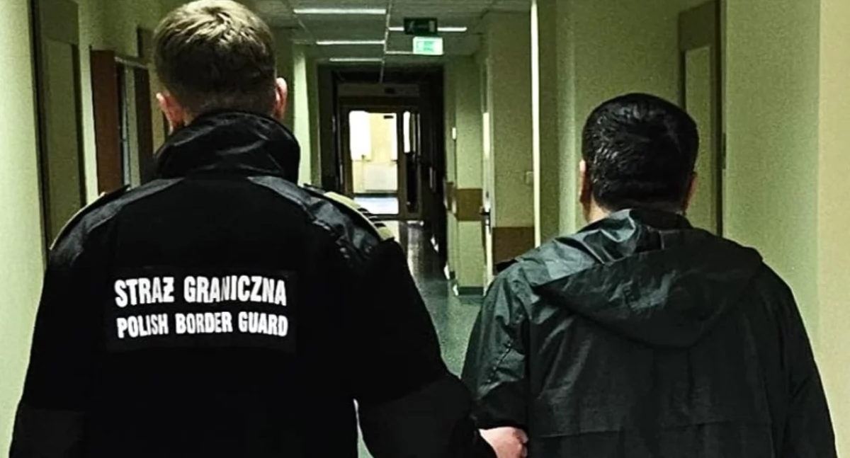Kronika policyjna, Gruzin zatrzymany Starachowicach Przez ponad przebywał nielegalnie - zdjęcie, fotografia