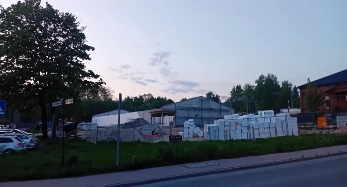 Już widać pełną kubaturę budynku