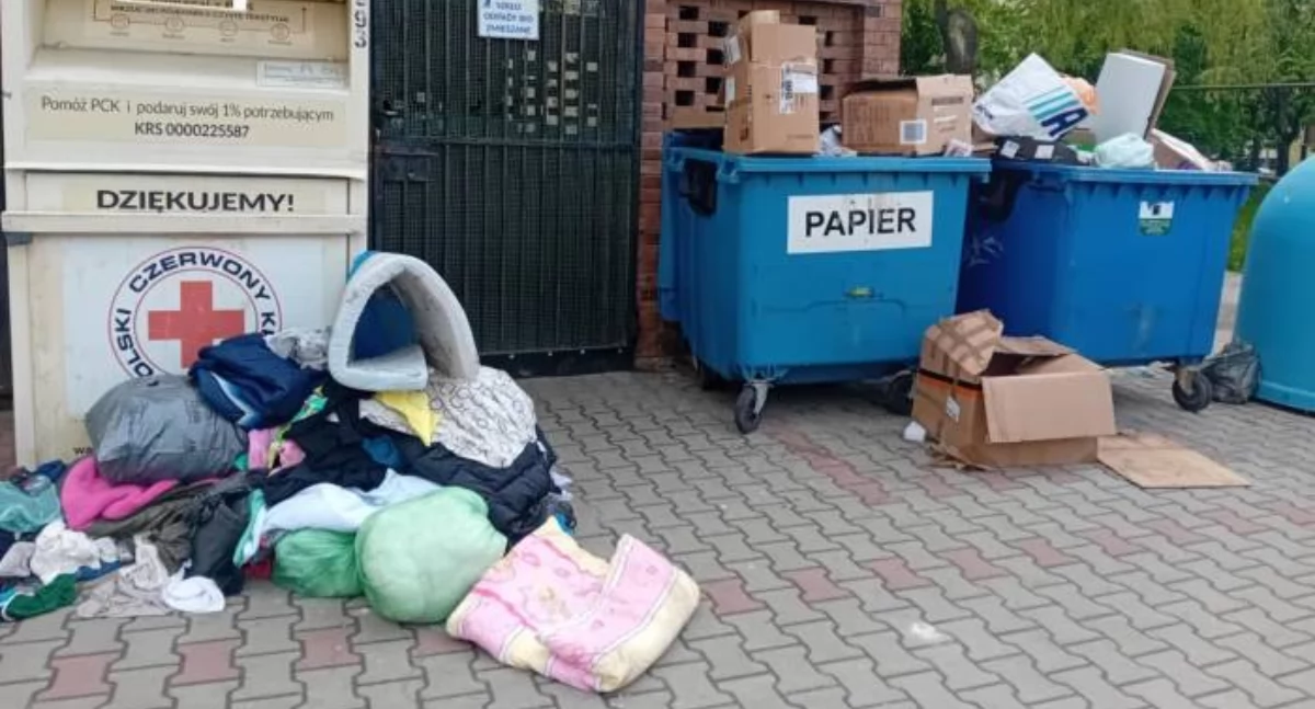 Interwencje, Zbieracze odpadów altanach śmietnikowych działania zgodne prawem - zdjęcie, fotografia