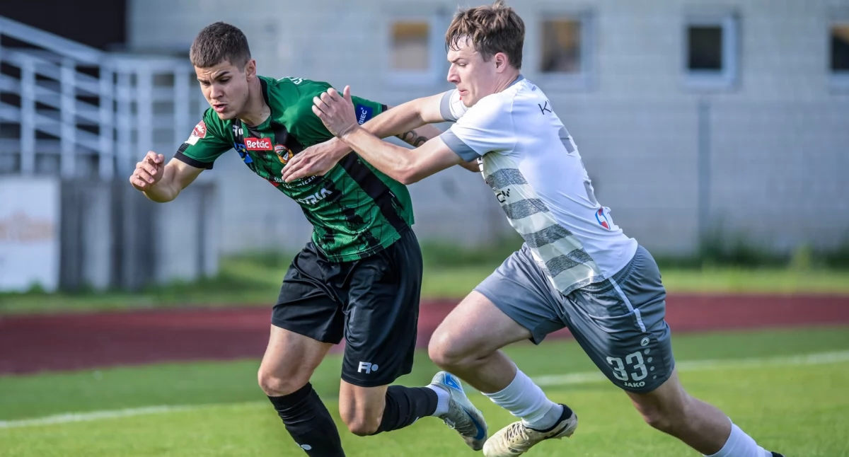 Piłka nożna, Rusza sprzedaż biletów finał Pucharu Polski udziałem Staru Starachowice będzie futbolowe święto - zdjęcie, fotografia