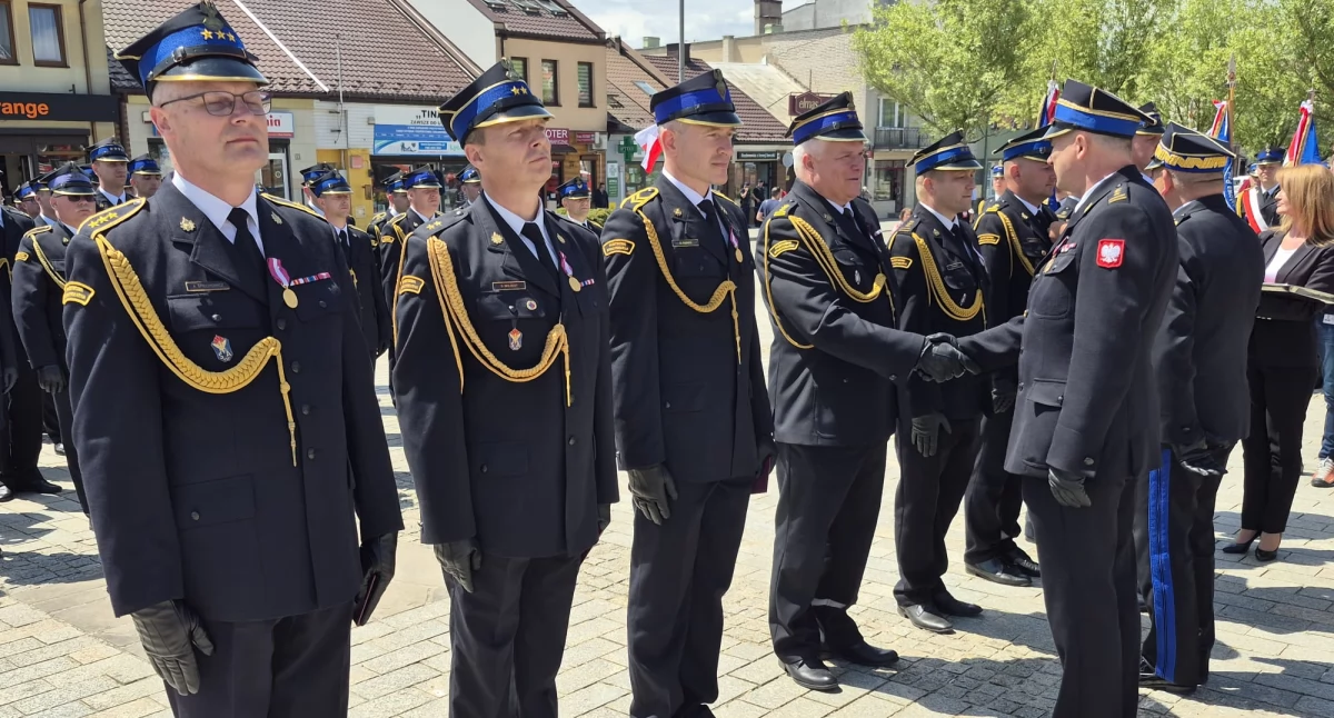 Straż Pożarna, Wojewódzkie Obchody Strażaka Starachowicach Wyjątkowe święto wielkie wyróżnienie - zdjęcie, fotografia