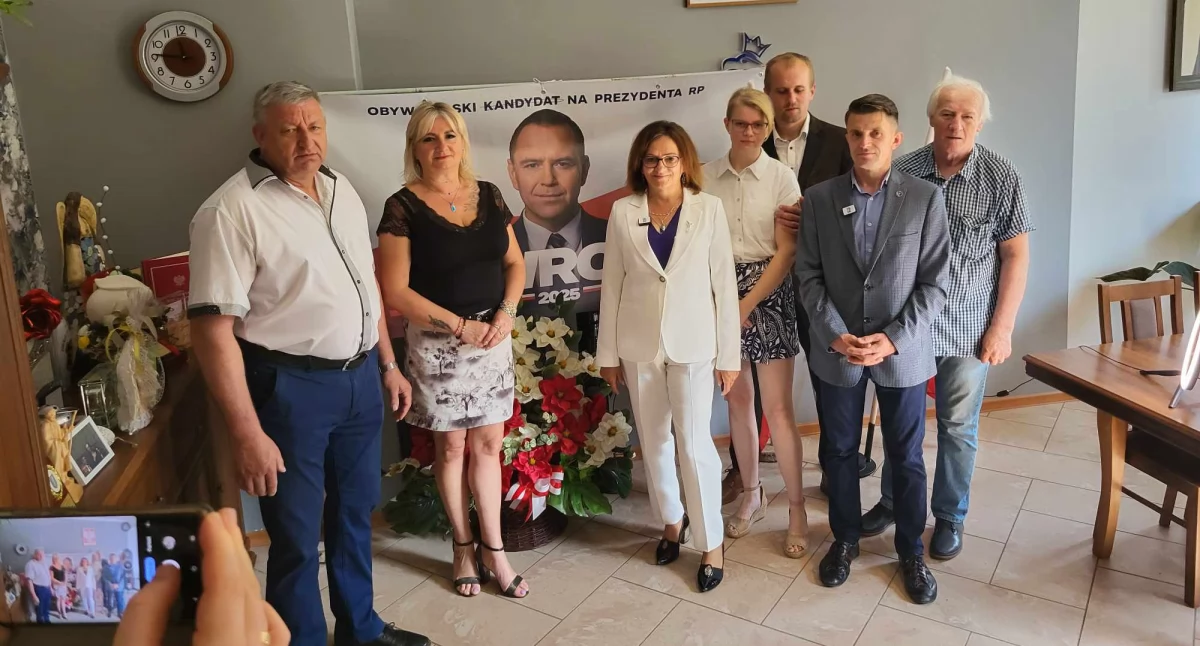 Wybory, Poseł Agata Wojtyszek dziękuje wsparcie głosy Karola Nawrockiego - zdjęcie, fotografia
