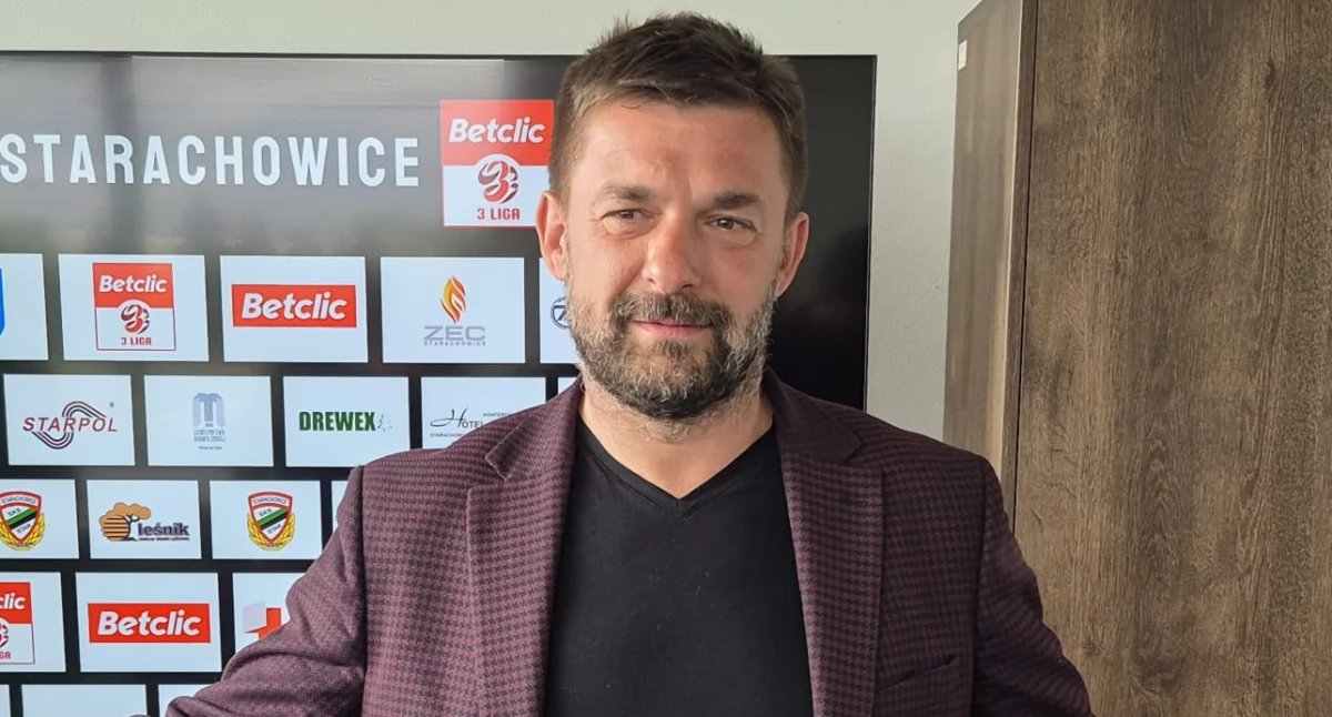 Piłka nożna, Trener Dariusz Pietrasiak porażce rezerwami Korony Kielce Rozjechaliśmy mocno kadrowo - zdjęcie, fotografia
