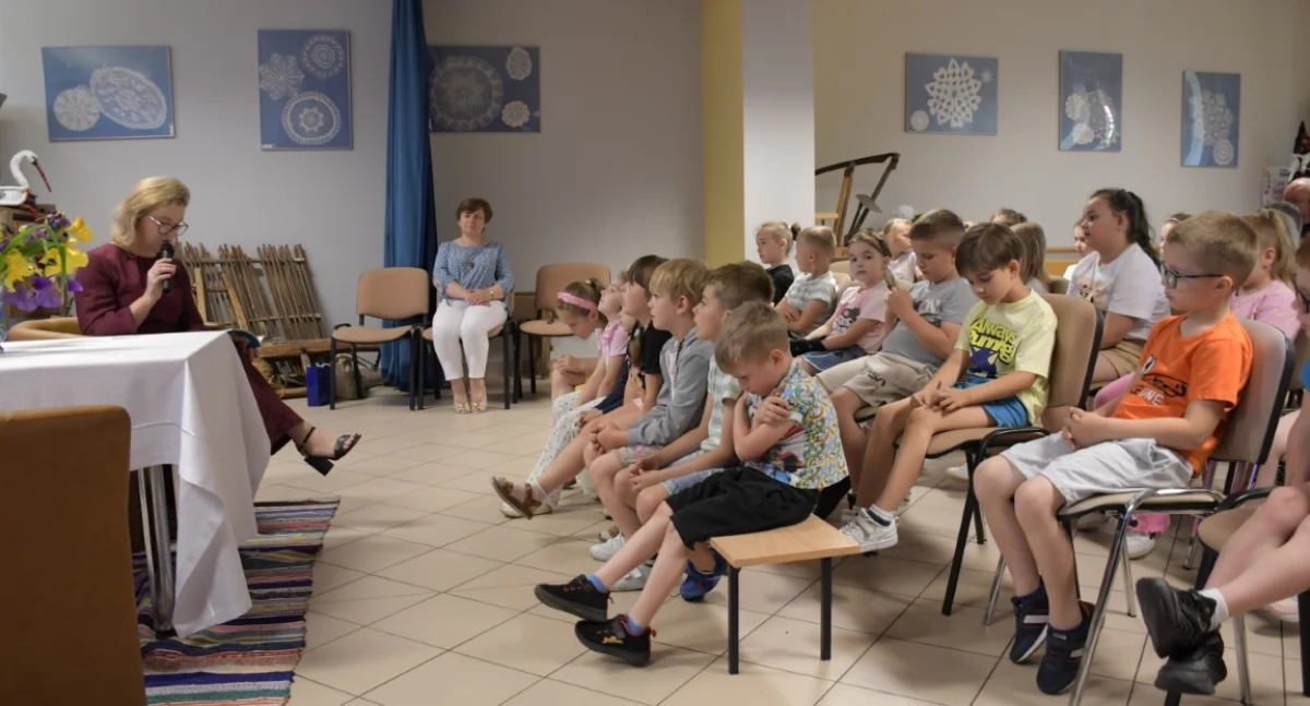 Wiersze czytała m.in. Anna Piątek, zastępca wójta Gminy Mirzec 