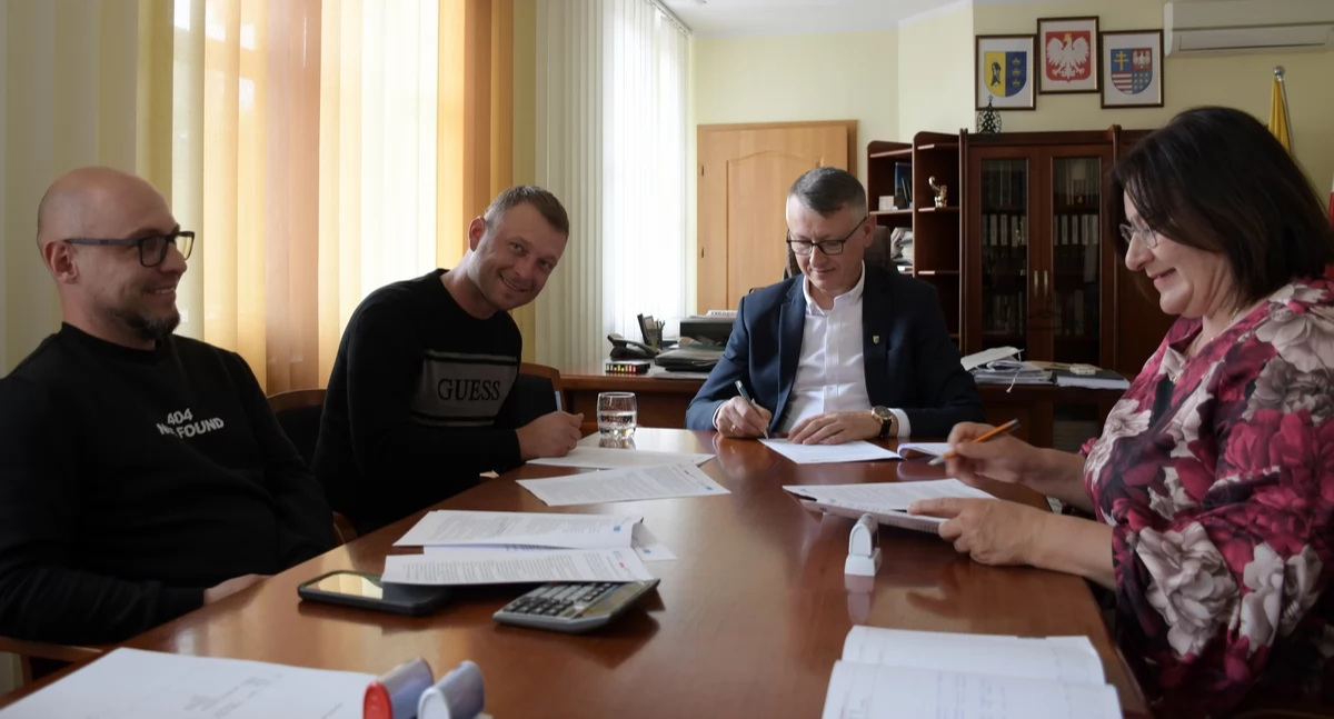 Umowy z wykonawcami zostały podpisane 11 czerwca 