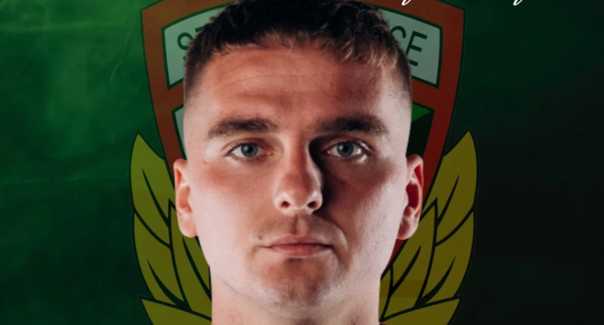Piłka nożna, Patryk Winsztal nowym zawodnikiem Staru Starachowice Piąty letni transfer zielono czarnego teamu - zdjęcie, fotografia