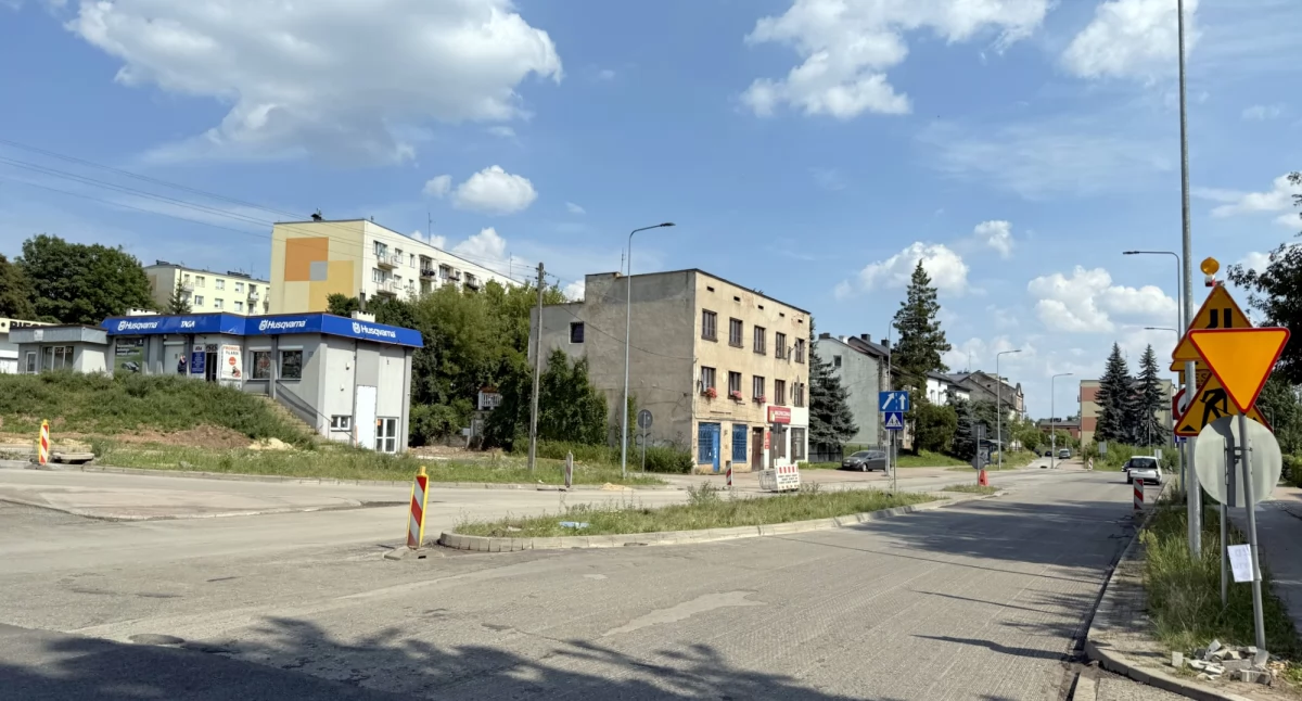 Inwestycje, Ulica Piłsudskiego Starachowicach zamknięta jeden dzień Kierowcy muszą korzystać objazdów - zdjęcie, fotografia