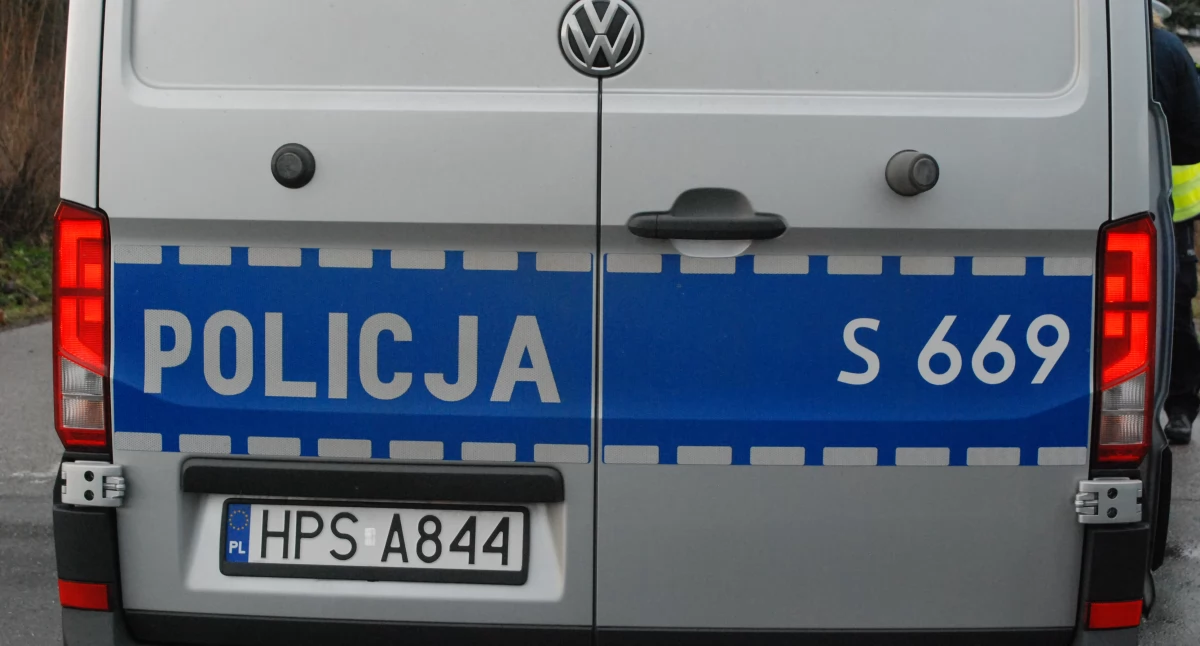 Kronika policyjna, Powiatowe obchody święta policji Starachowicach piątek Uroczystości przed Parkiem Kultury - zdjęcie, fotografia