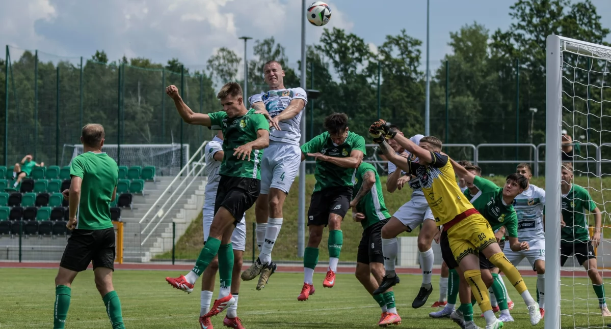 Remis starachowickiego Staru z GKS-em Bełchatów. Mecz podzielony na trzy tercje