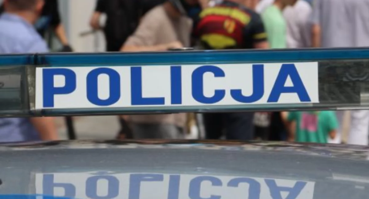 38-latek zatrzymany przez policjantów w Starachowicach. Dwa uszkodzone samochody