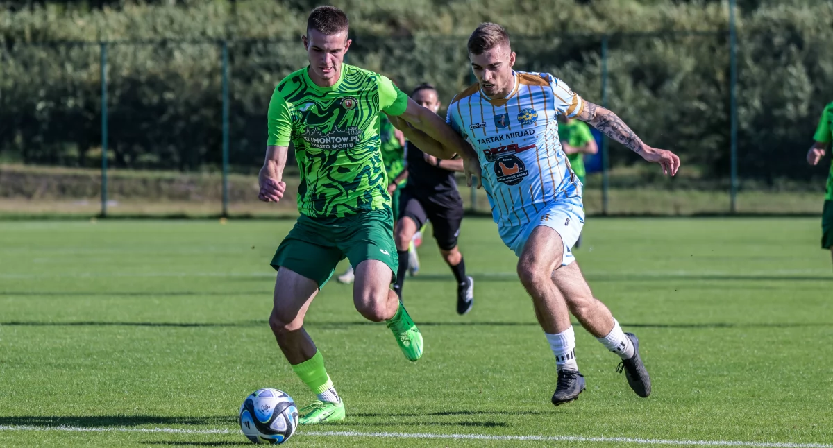 Piłka nożna, Udana inauguracja jesiennej odsłony sezonu wykonaniu futbolistów Pawłów punkty zapewnił Bartosz Szydłowski - zdjęcie, fotografia