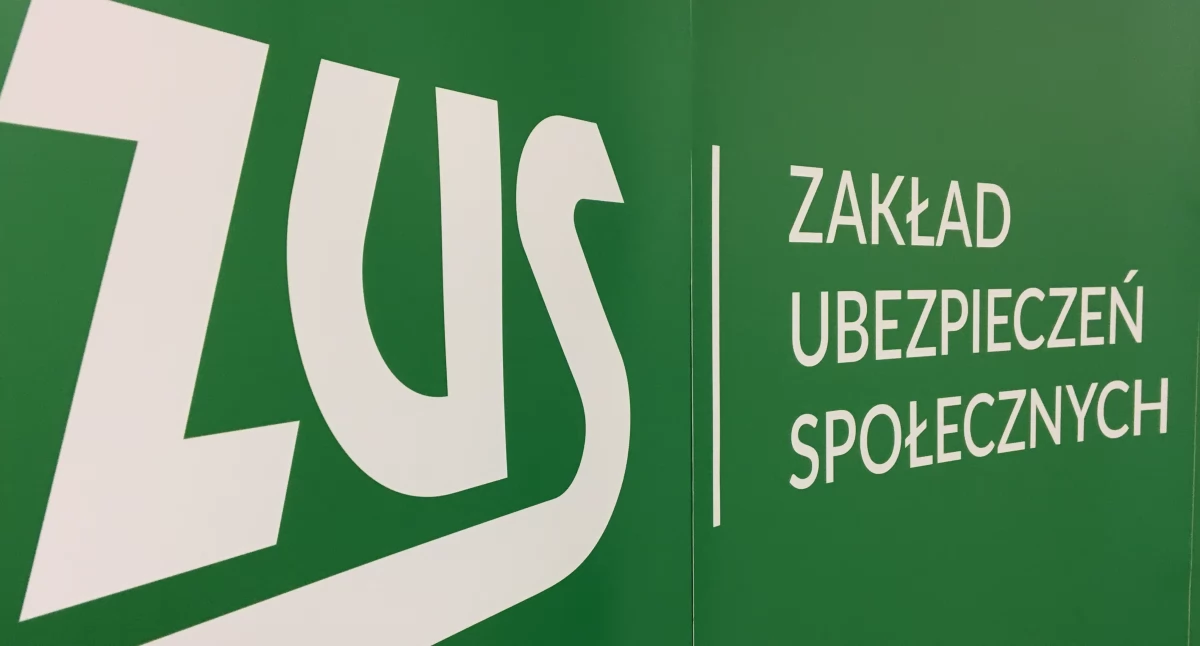 US - ZUS, Świadczenie wspierające pośredników ostrzega przed oszustami pomaga darmo! - zdjęcie, fotografia