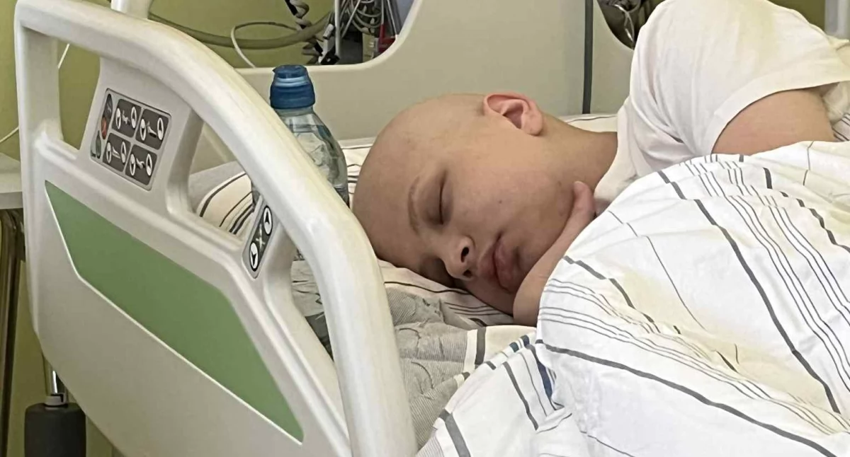 OSkar musi dużo podczywać po przeszczepie