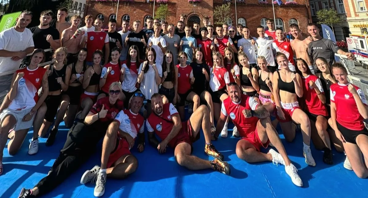 Sporty walki, Zgrupowanie kadry narodowej kickboxingu sztabie szkoleniowym trener Dragona Starachowice Marek Jasiński - zdjęcie, fotografia