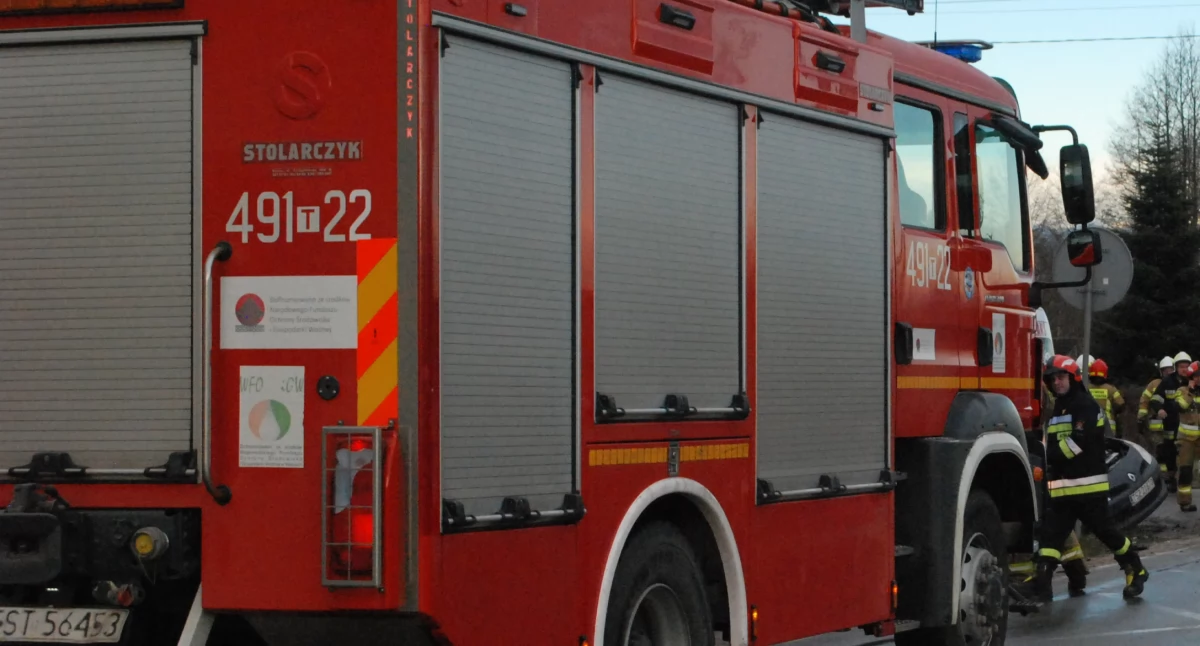 Nagłe zatrzymanie krążenia u 27-latka. Strażacka akcja na ul. Żeromskiego w Starachowicach