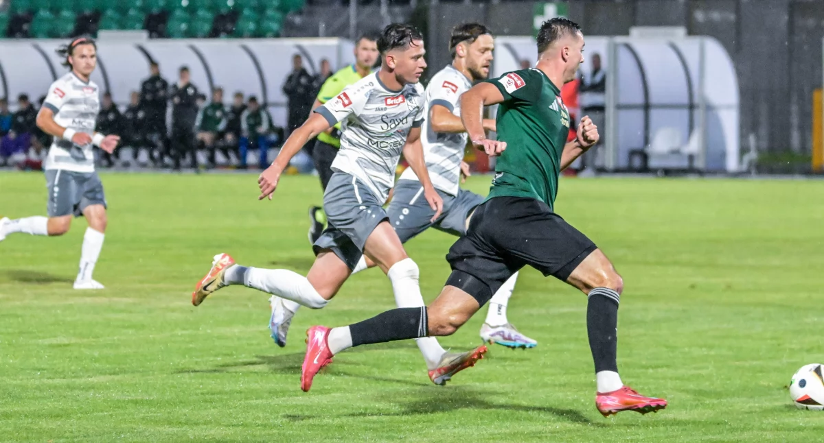 Piłka nożna, Starachowice remisuje pierwszy sezonie  Niezawodni snajperzy ratują punkt - zdjęcie, fotografia