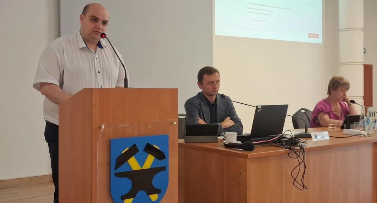 Adam Poniewierski zabrał głos na sesji w imieniu mieszkańców 