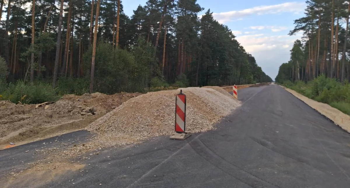 Droga do Tychowa Starego na odcinku leśnym została wyasfaltowana 
