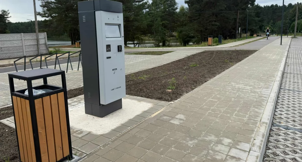 Inwestycje, Strugowa miejsca parkingowe Lubianką - zdjęcie, fotografia