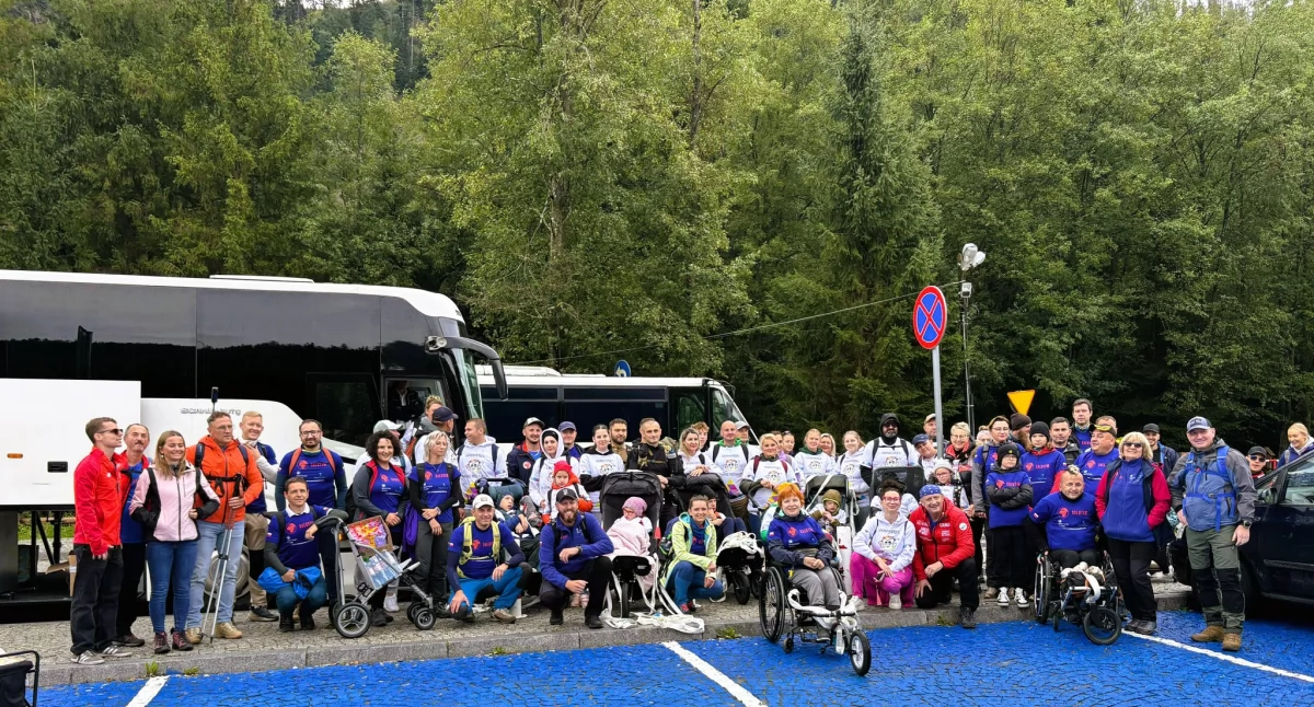 Wydarzenia, Podróże barier Niepełnosprawni szczytach - zdjęcie, fotografia