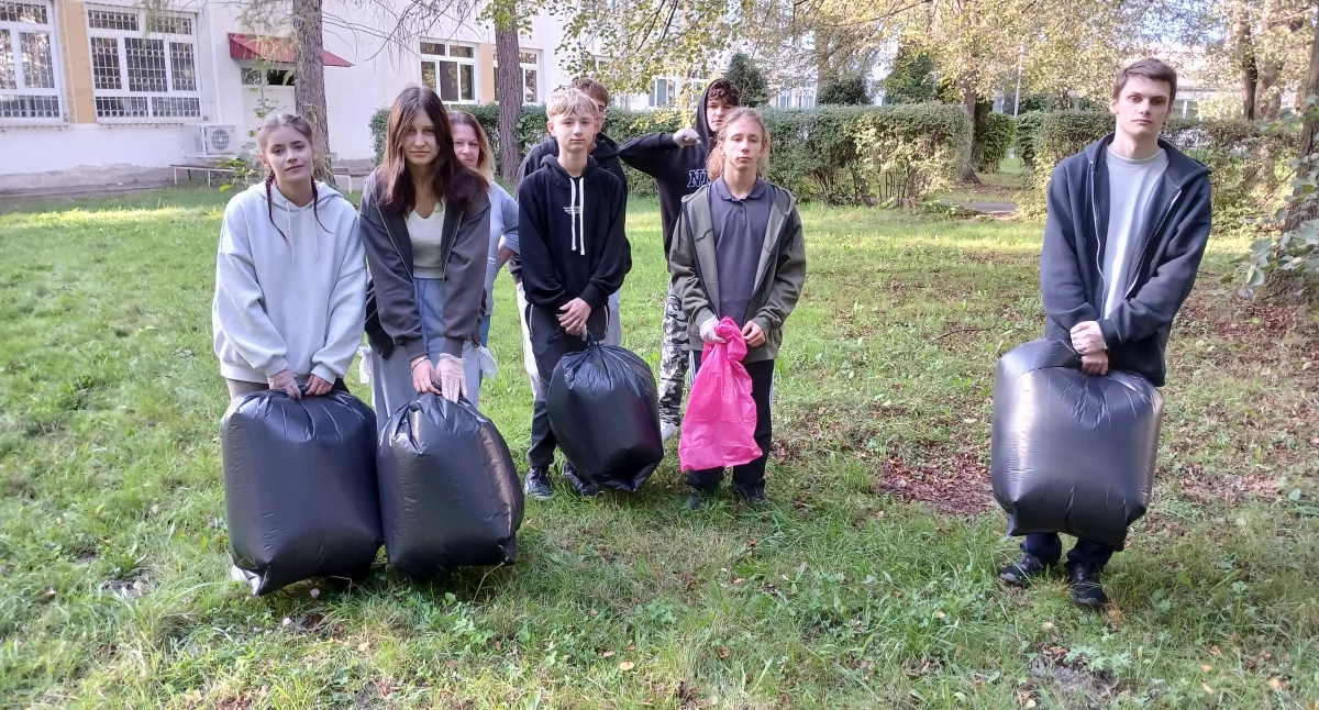 Dzik nie świni w lesie. A ty? - 32 akcja Sprzątanie Świata w Starachowicach