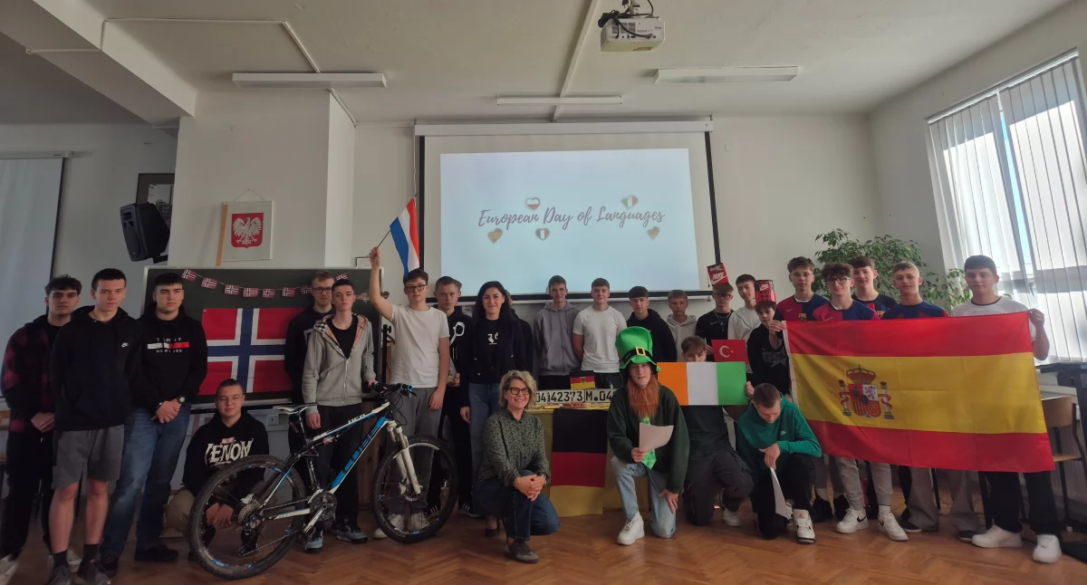 Edukacja, Podróż Europie przez języki kulturę czyli Dzień Języków Obcych - zdjęcie, fotografia