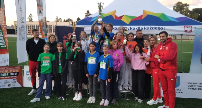 Lekkoatleci ze Starachowic Fot. Juventa Cerrad