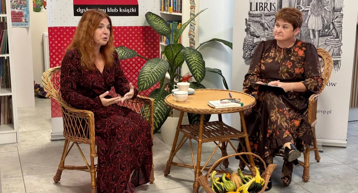 Wydarzenia, Spotkanie autorskie Magdaleną Kordel Pawłów - zdjęcie, fotografia