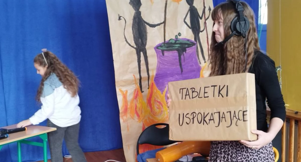 Edukacja, humorem wdzięcznością nauczycieli Brody - zdjęcie, fotografia