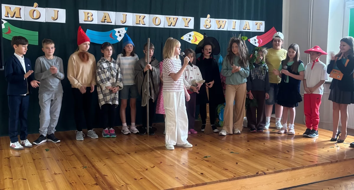 Edukacja, Przedszkolaki bajkowym świecie Społecznej Szkoły Podstawowej - zdjęcie, fotografia