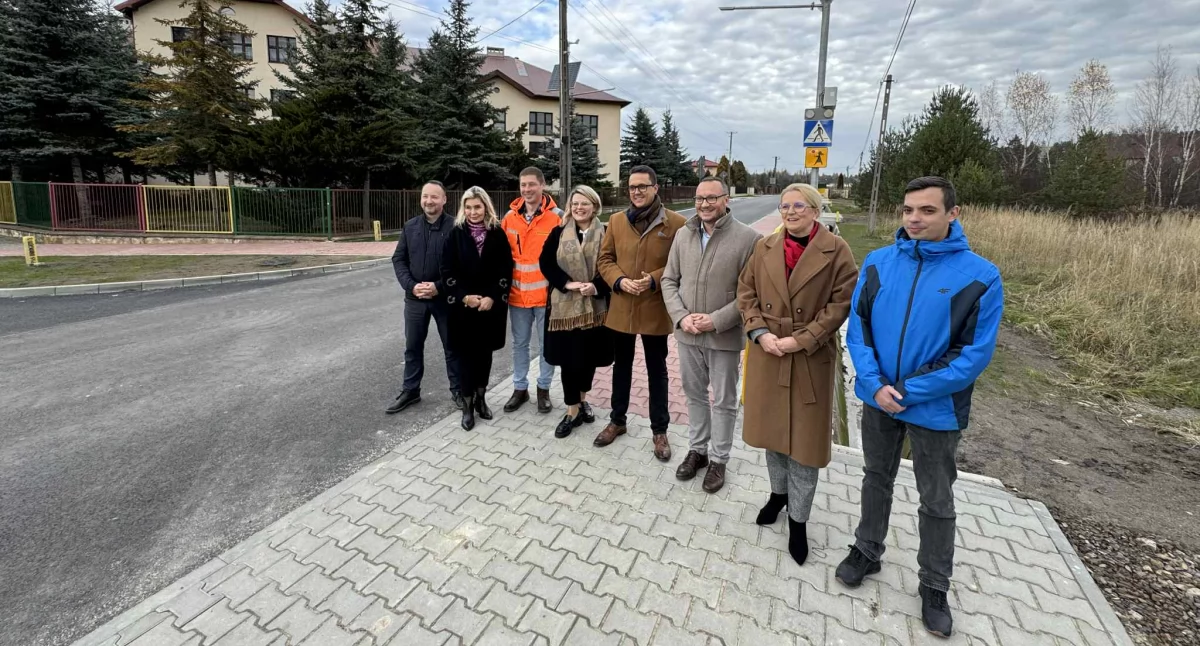 Modernizacja drogi w Adamowie: Kolejny etap inwestycji z Rządowego Funduszu Rozwoju Dróg!